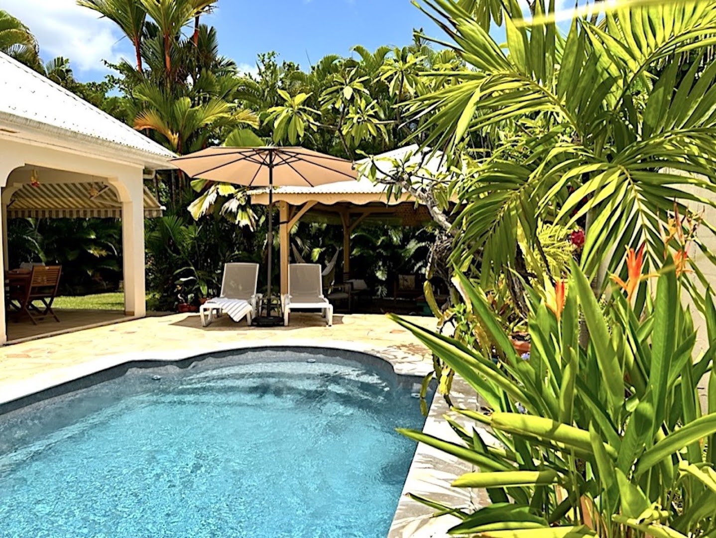 Sweet Payot Pool and Spa