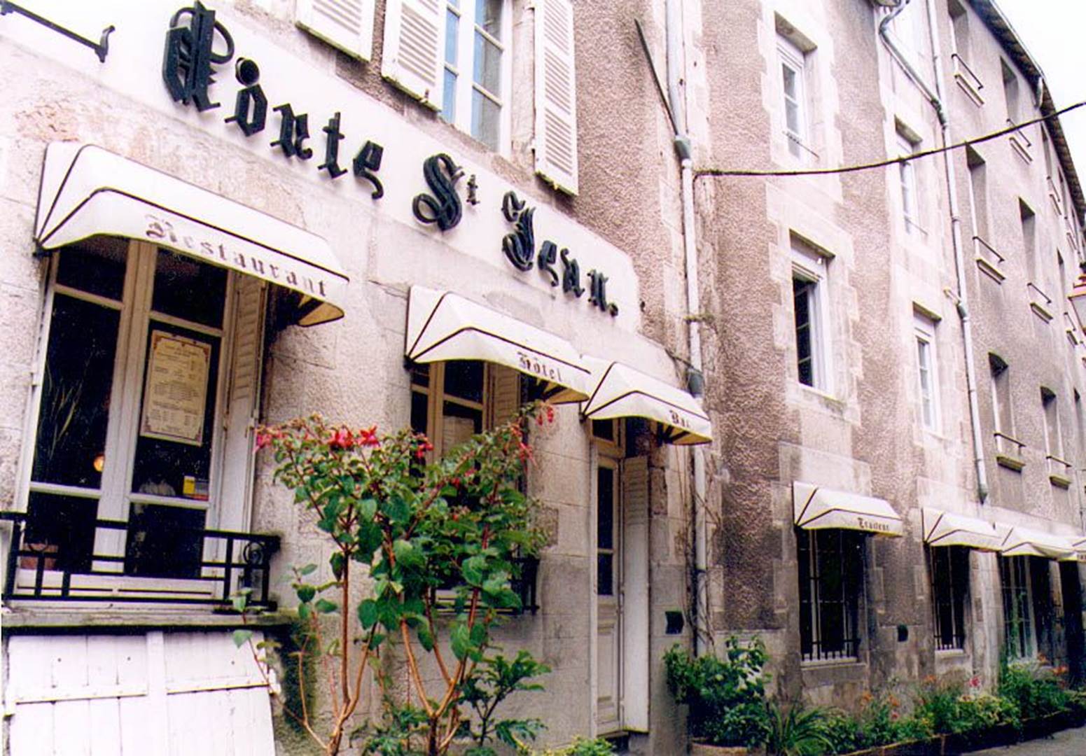 A la Porte Saint-Jean