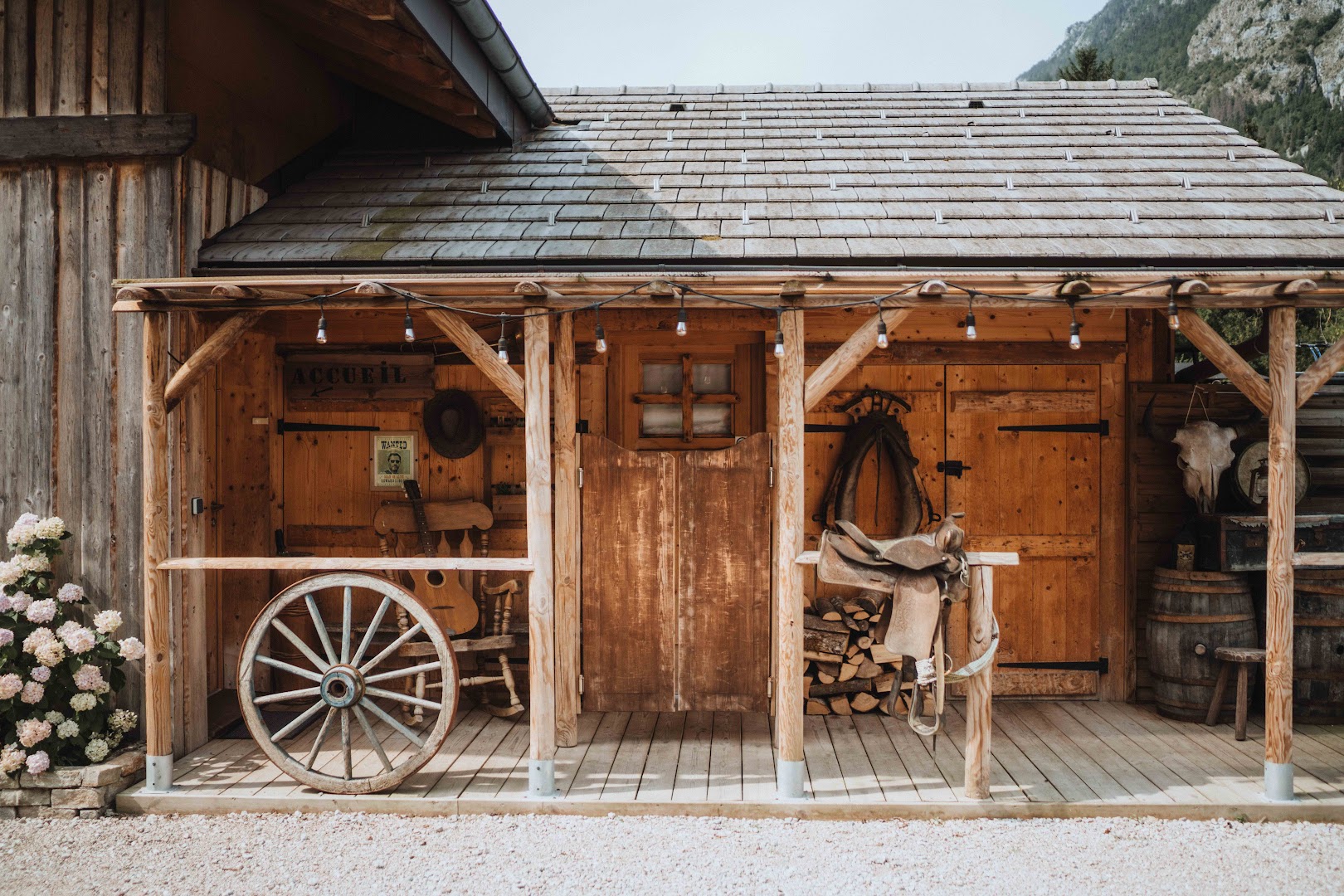 Gite La Patte Nordic: hotel de charme, week-end en amoureux, nuit insolite avec jacuzzi privatif proche suisse, Haute-Savoie