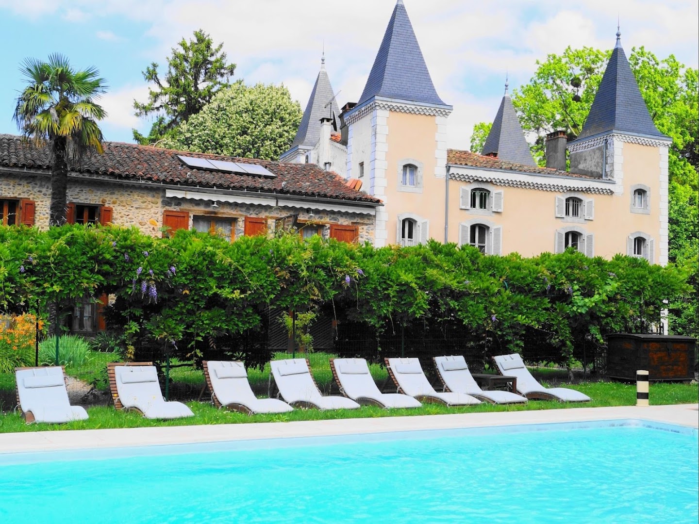 Logis Hotel Domaine de Beauregard