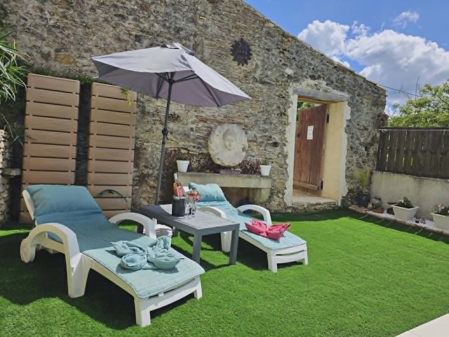 Les Secrets de Winna - Love Room avec Balneo et piscine, escapade romantique en Nouvelle-Aquitaine, Deux-Sevres, pres Niort