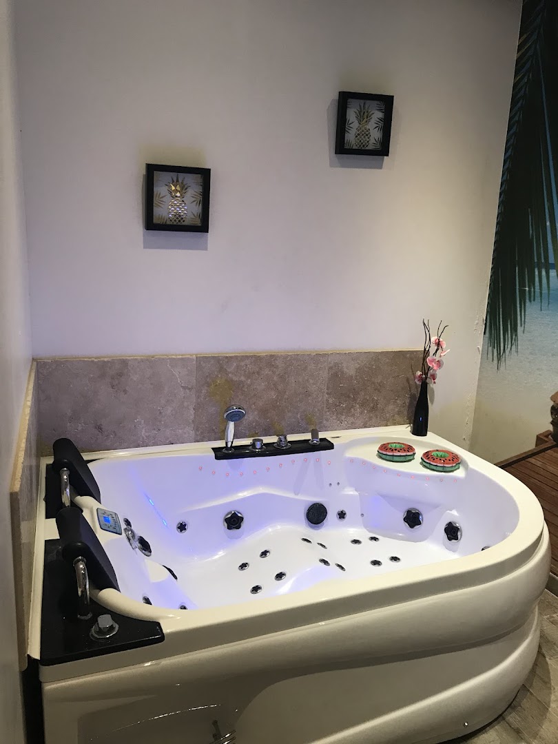 Le Mas Romantique, LoveRoom: Spa, Sauna privatif: chambre d'hotes