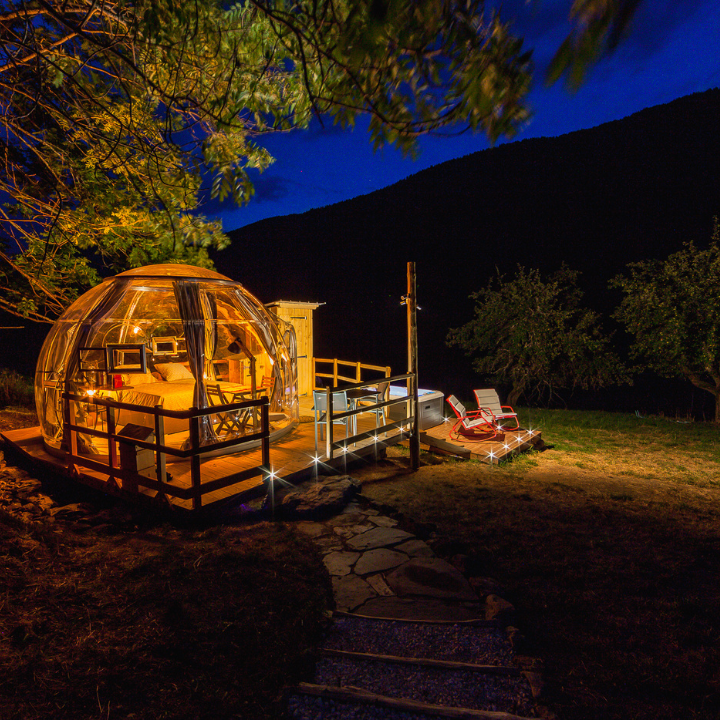Bulle de nuit en Belledonne | Hebergement insolite sous bulle avec spa privatif en Isere dans le massif de Belledonne