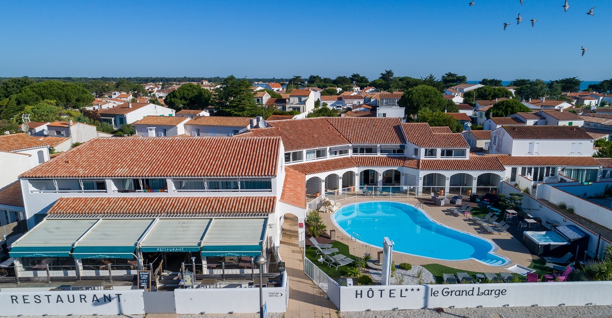 Hotel Le Grand Large - Ile de Re - Face a la plage