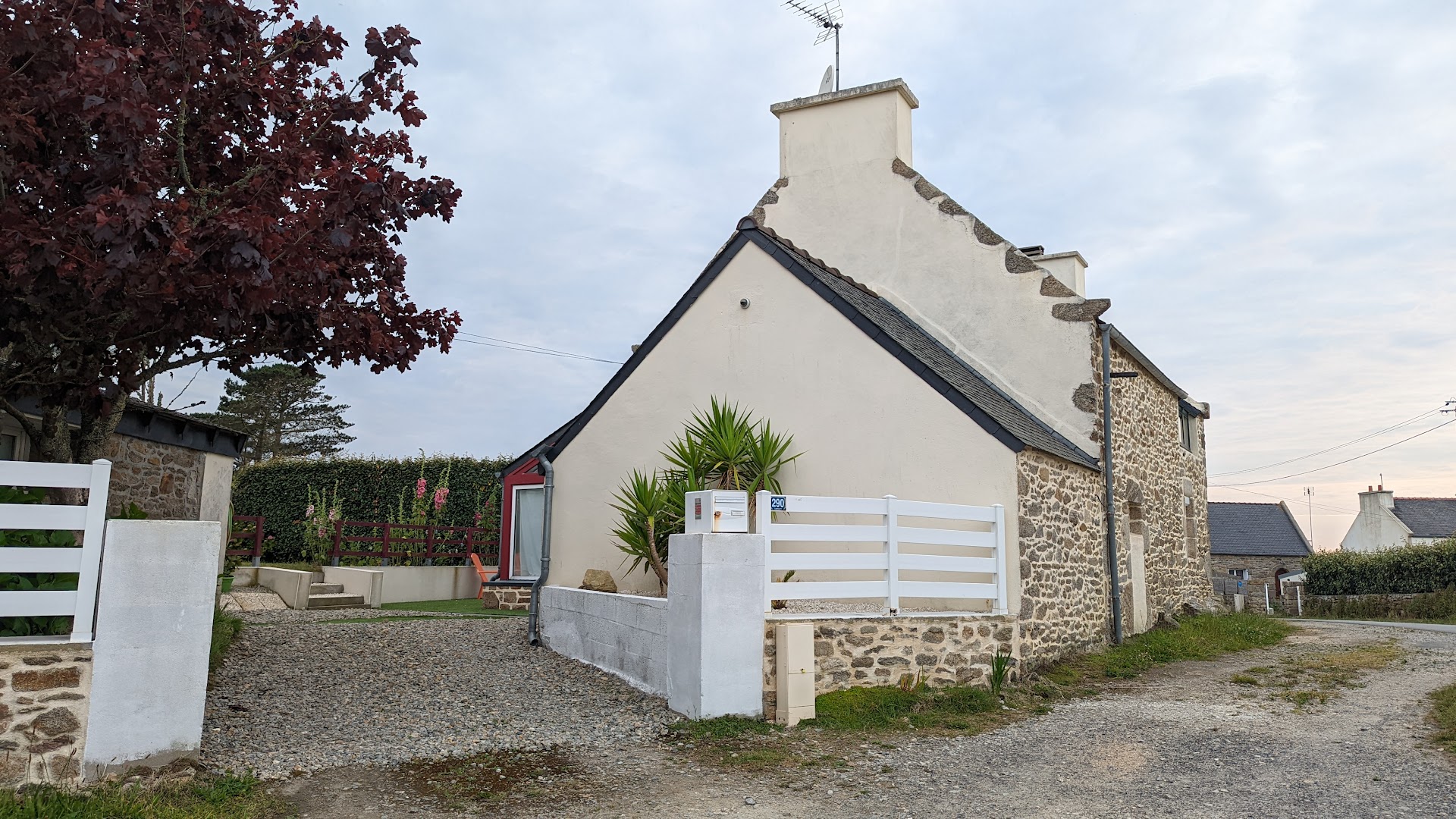 Cocoon Secret : Suite Eden | Sejour week-end insolite en amoureux avec spa privatif a Plouguerneau Finistere Bretagne