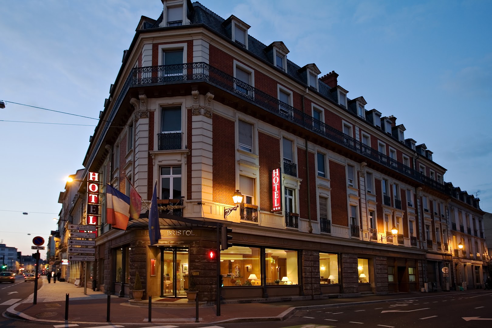 Contact Hotel Bristol Mulhouse