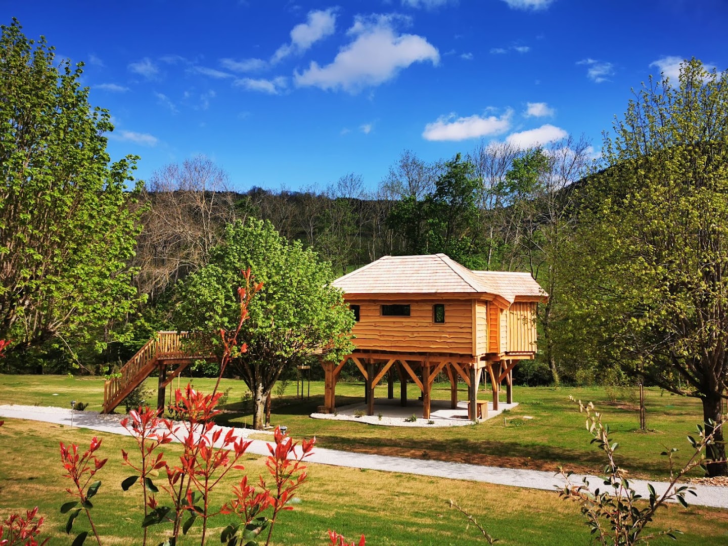 Cabanes Suspendues - SPA et Sauna privatifs