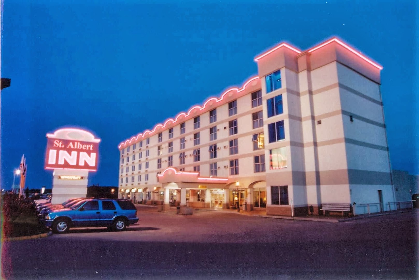 St Albert Inn & Suites
