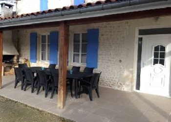 Gites Belluire : Location de gites avec piscine et jacuzzi en Charente Maritime
