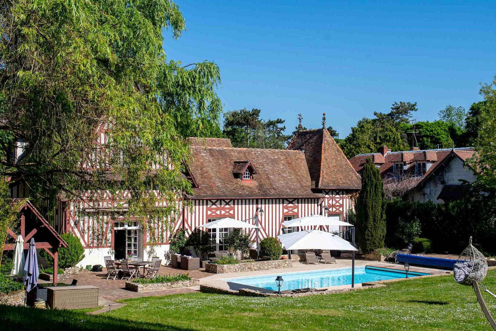Chambres D'hotes de charme Essonne Evry | Marquise Barbot Maison d'hotes Evry