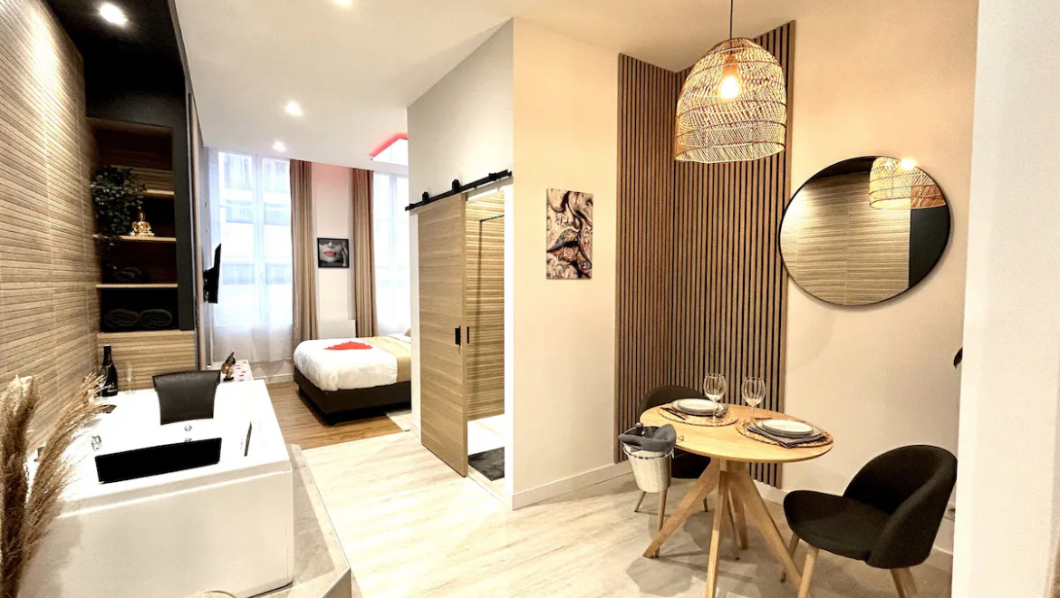 Suite Cosy Jacuzzi Troyes - Secrets d'Ana