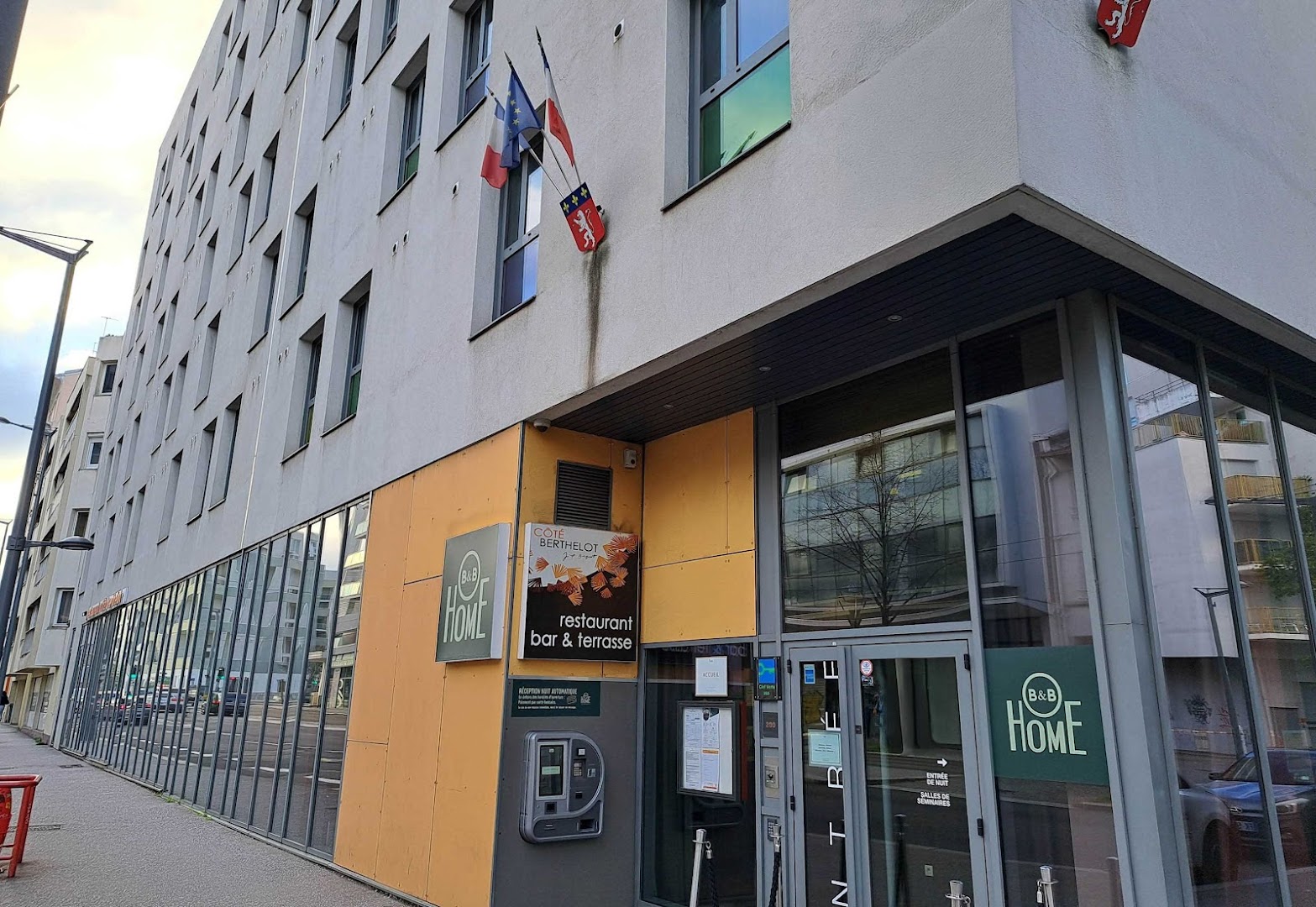 B&B HOME Lyon Centre Berthelot