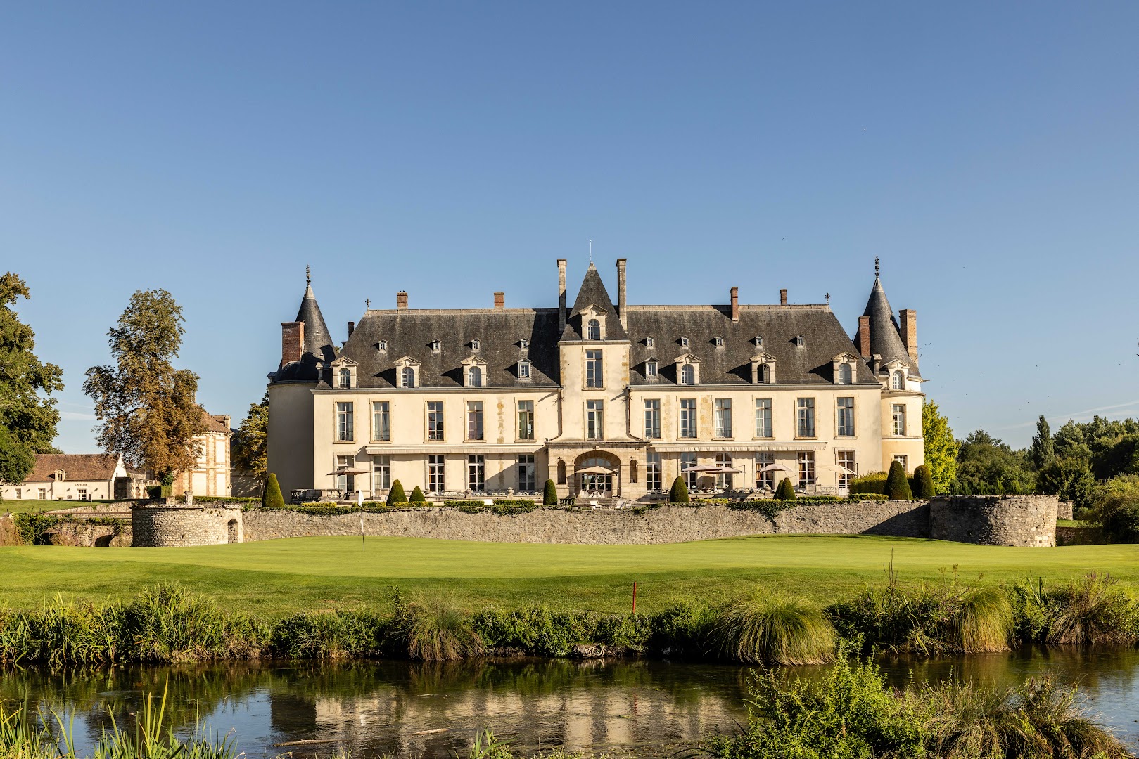 Chateau d'Augerville Golf & Spa Resort - TemptingPlaces Collection