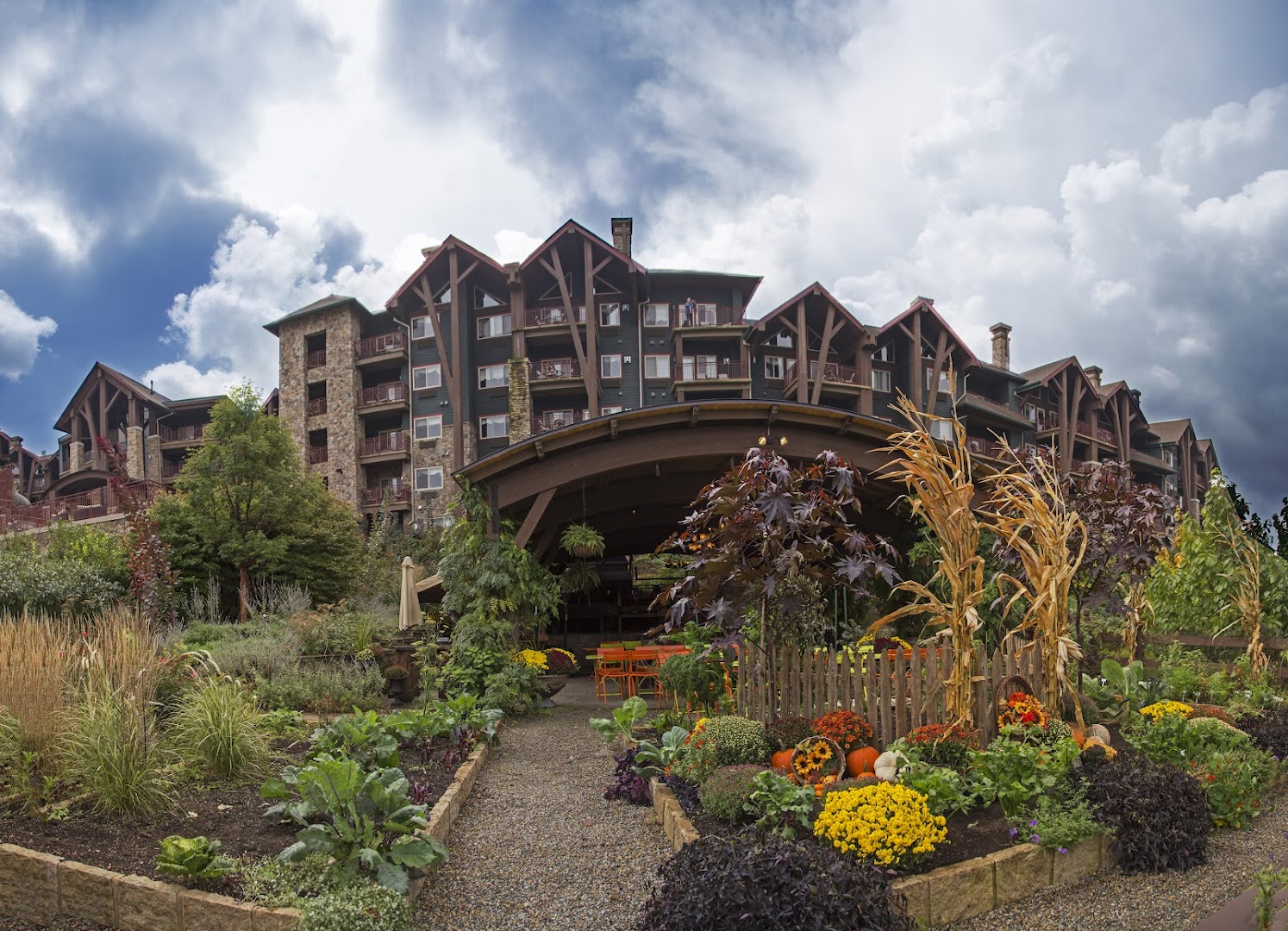 Grand Cascades Lodge