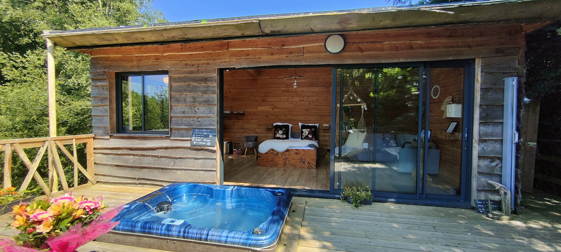 Domaine Reves Etoiles : Nuit insolite en bulle et en cabane La Roche Maurice Bed & Breakfast (Finistere)