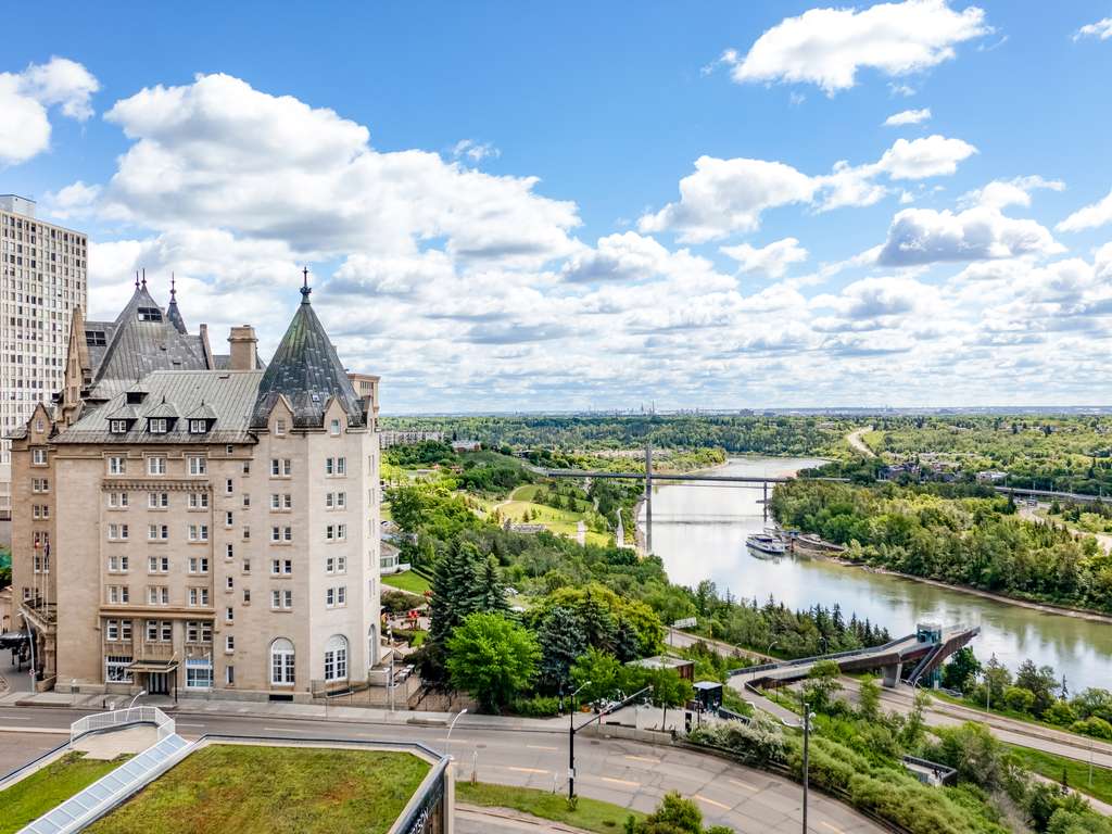 Hotel Macdonald