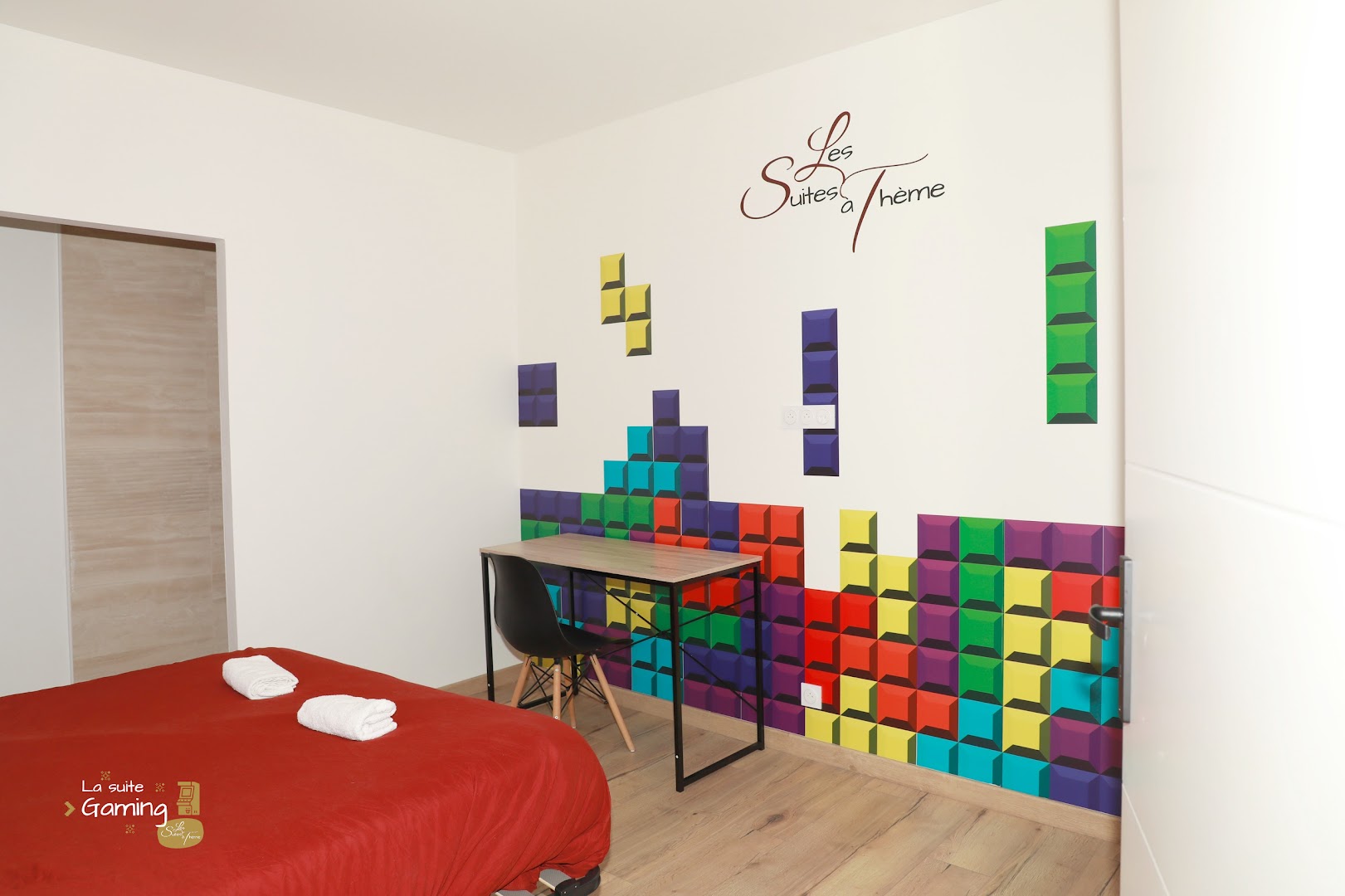 Les Suites a Theme