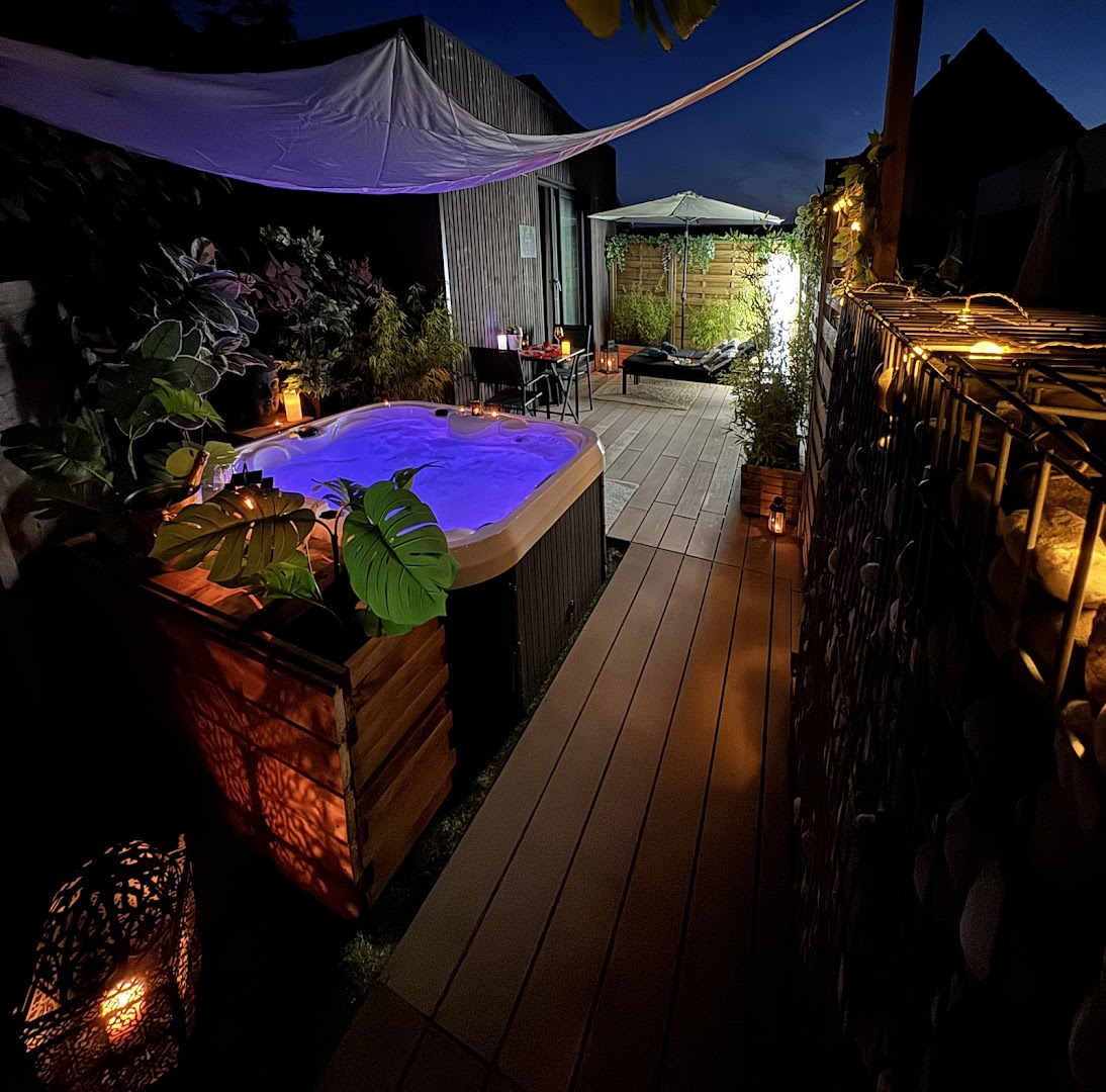 STUDIO ALSA 15 - Gite avec Jacuzzi Privatif
