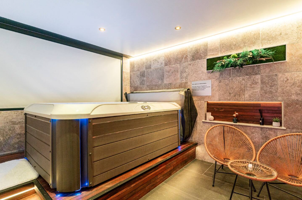 BULLES & SPA : Loft 2 Suites avec Jacuzzi, Sauna et Salle de Massage Privatifs a Blagnac, proche Toulouse