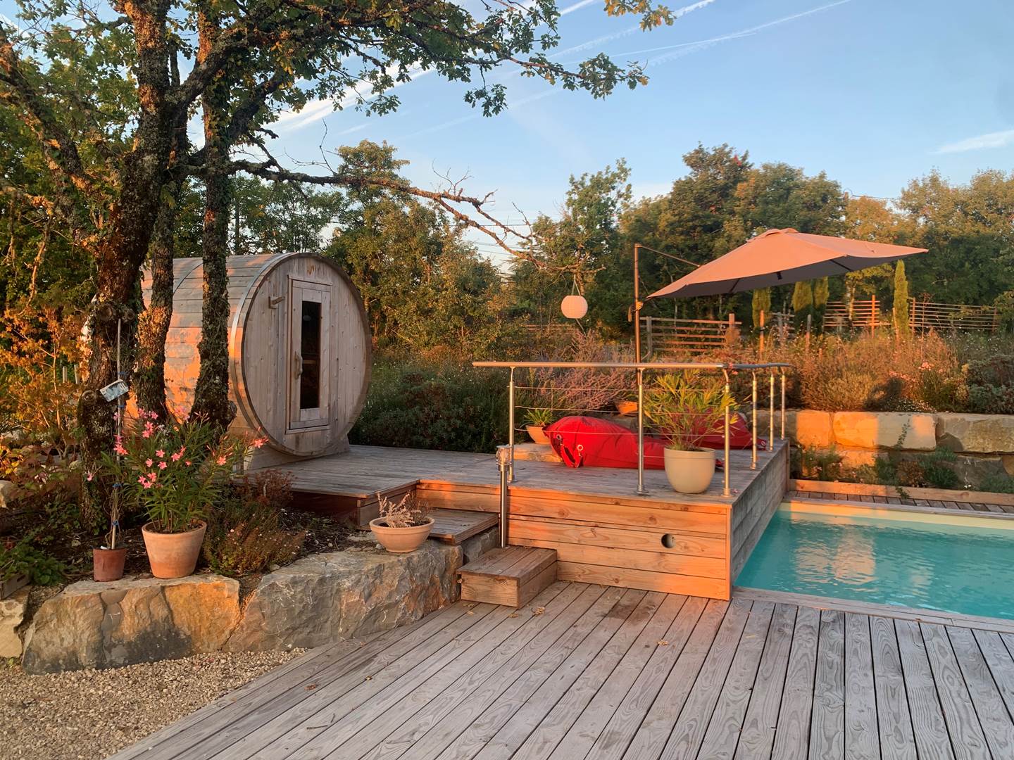Maison d'Hotes de Charme & SPA (Piscine, sauna & jacuzzi)Le Clos de la Fontaine - CAHORS