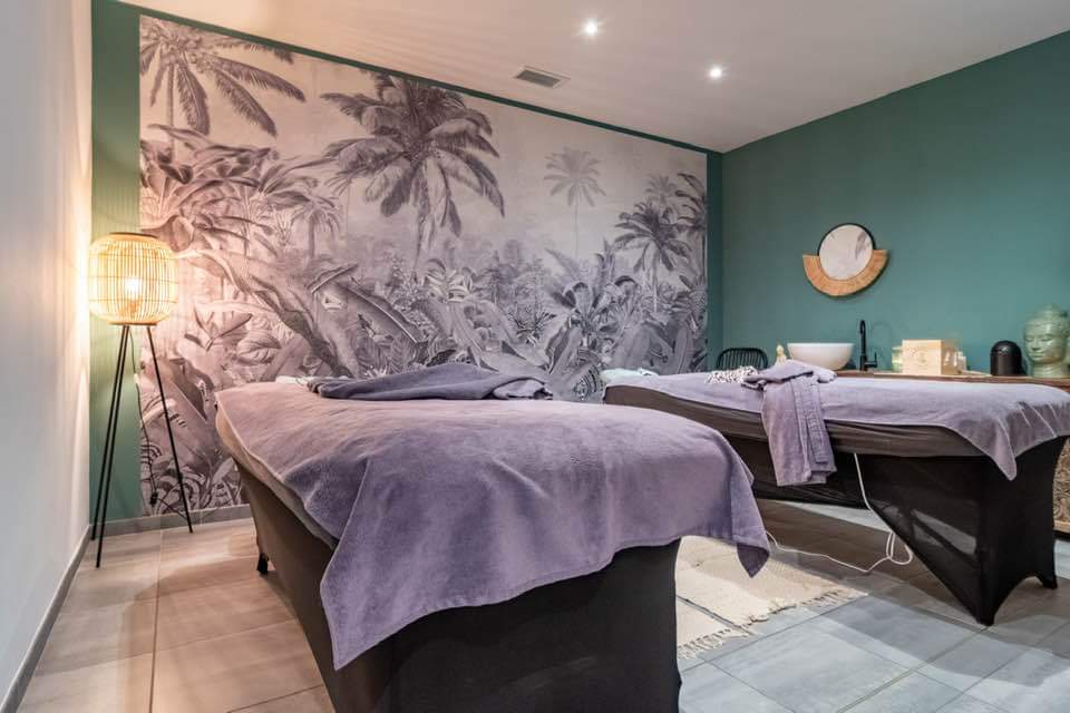 Salon de massage,institut de beaute "Espace Sadhana" et ecole de formation "Les Mains de Sadhana" pres de Manosque