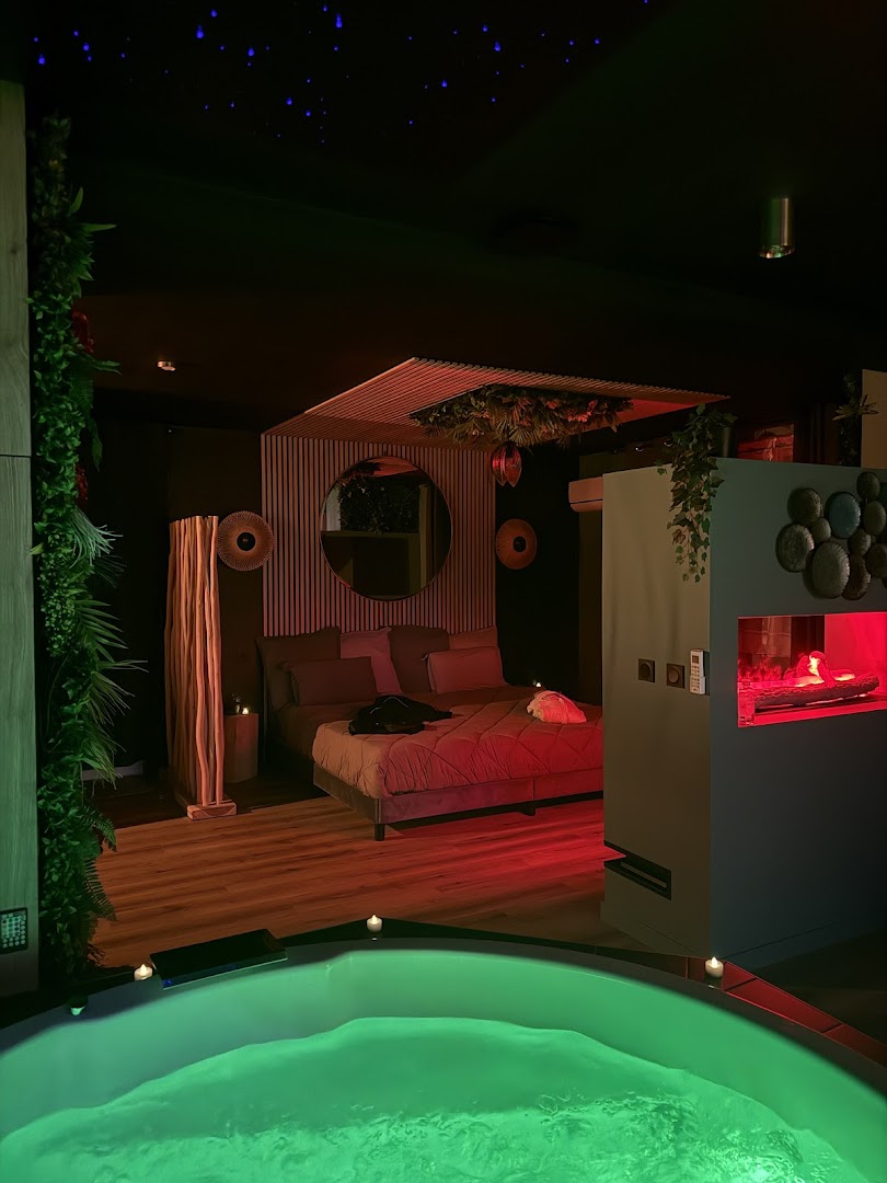 Toi et Moi gite - love room pour 2 personnes. spa, hammam & sauna privatifs Chartres