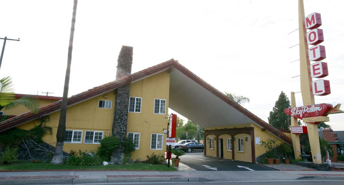 Sky Palm Motel