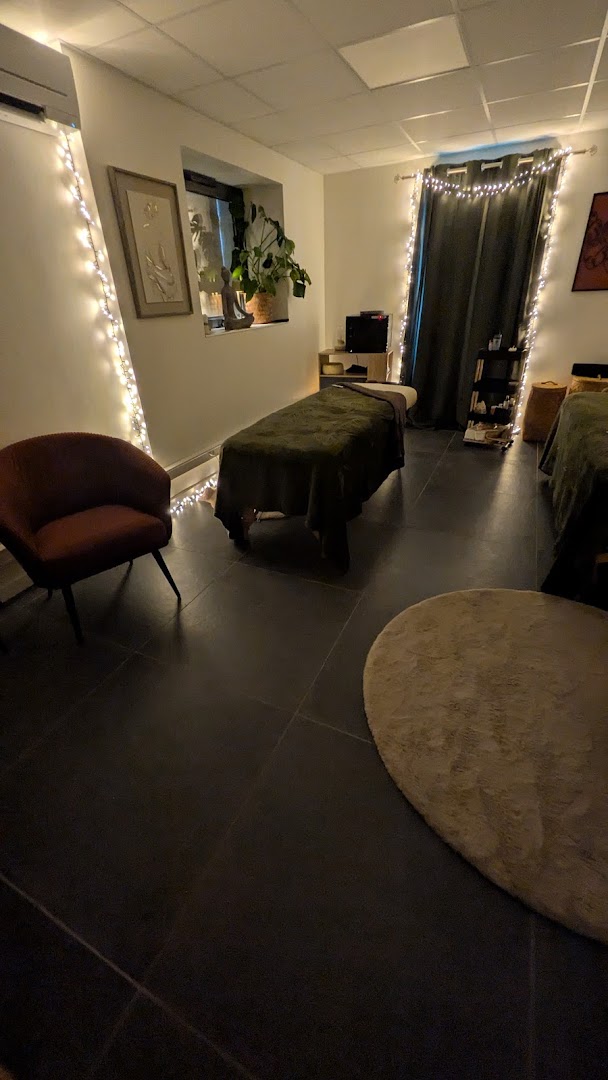 Fondamental Massage (100% feminin) - Massages Bien-etre visage et corps - Aubenas