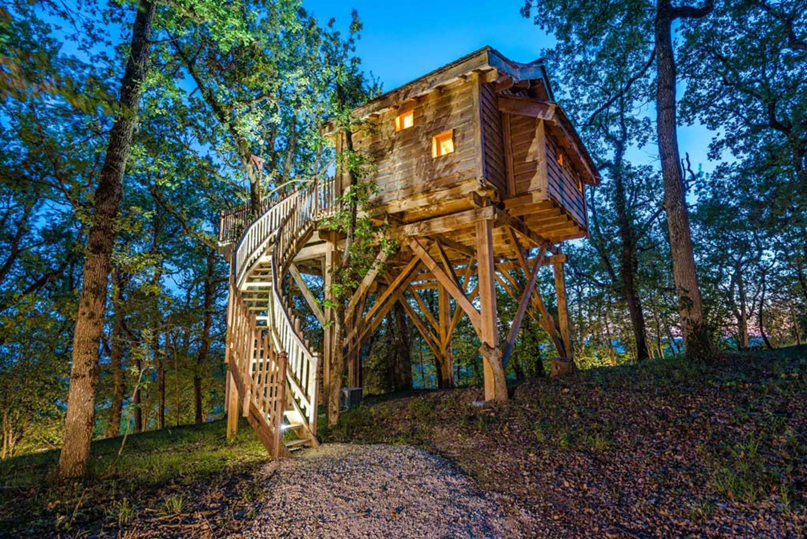 Domaine de Pech & Lafon - Cabane & Spa dans les Arbres.
