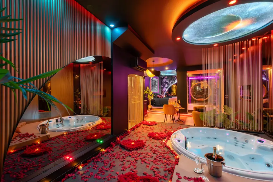 L'Insolite Spa Privatif : Love Room avec spa privatif, Love hotel, sejour ou week-end romantique, a Toulouse et Albi