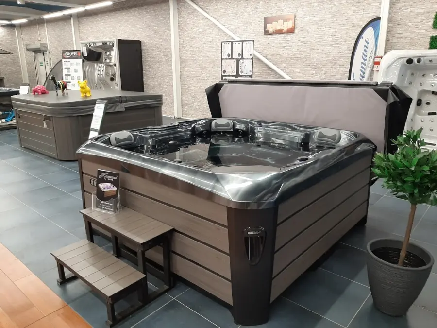 KAMANI SPAS