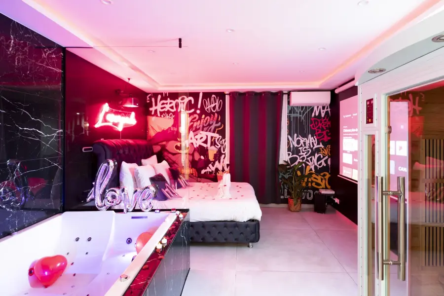 L'Escapade - SPA | Sauna | Jacuzzi | Video-projecteur | Love Room