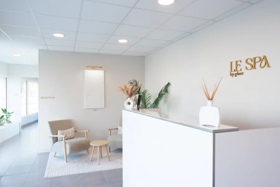LE SPA BY GLOW