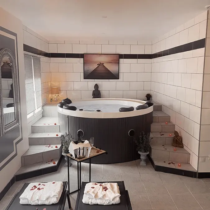 Au ROYAL SPA, institut bien - etre : Massages, soins du visage, epilation, SPA privatif, sauna, cabine duo