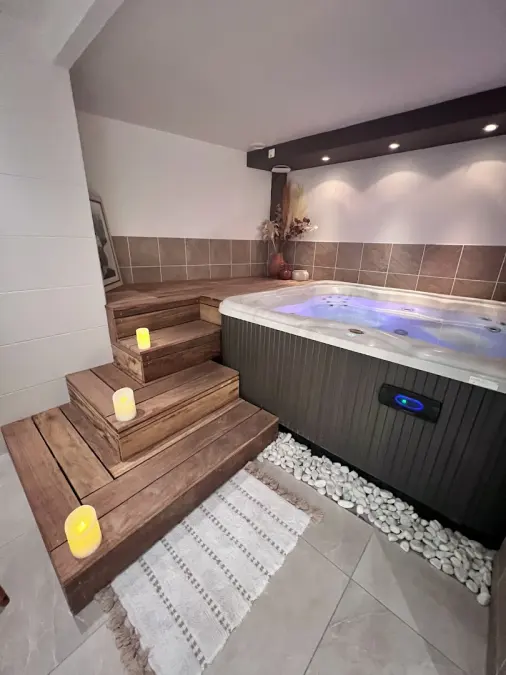 Brahma SPA | Massages traditionnels de bien-etre | Jacuzzi & Hammam privatifs | Soins en duo