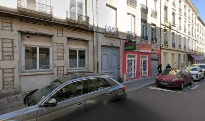 Suite Rouge Baiser : Love Room atypique a saint Etienne, Jacuzzi/Spa, sejour romantique (Rhone-Alpes)